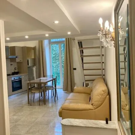 Centro Storico S Chiara House